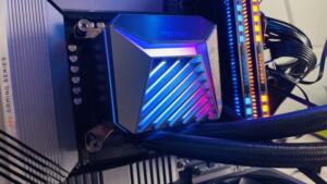 Msi mag coreliquid a15 360