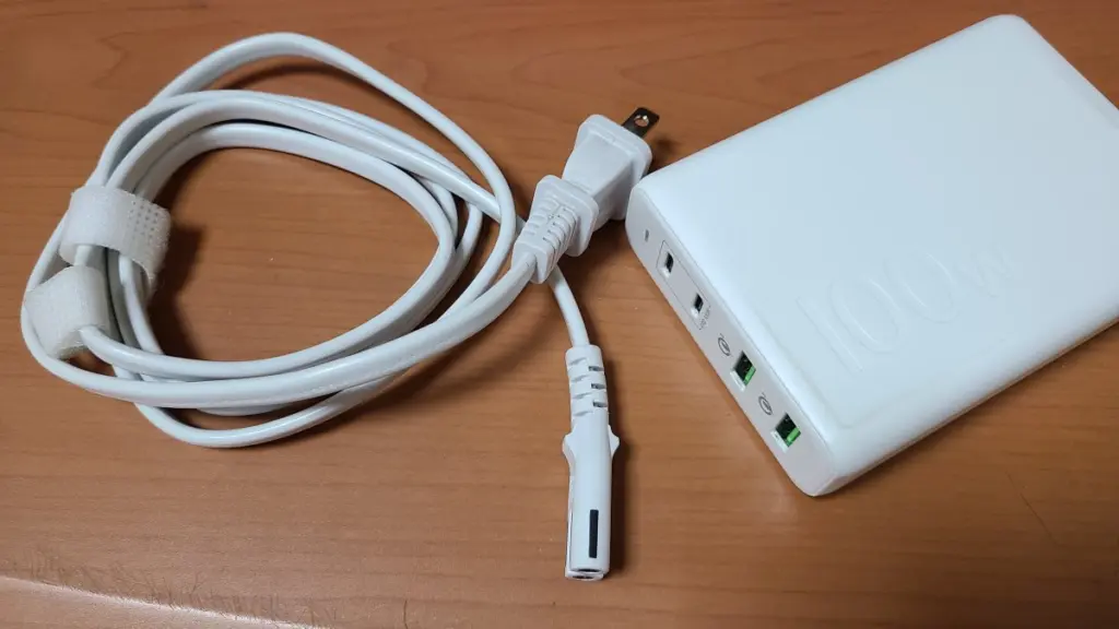 j5create JUP44100(USB-PD PD3.0 max 100W for each PD port and 60W for two ports, USB-A QC3.0 max 18W) charger