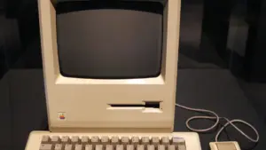 Macintosh 128K: la idea correcta en un aparato incompleto