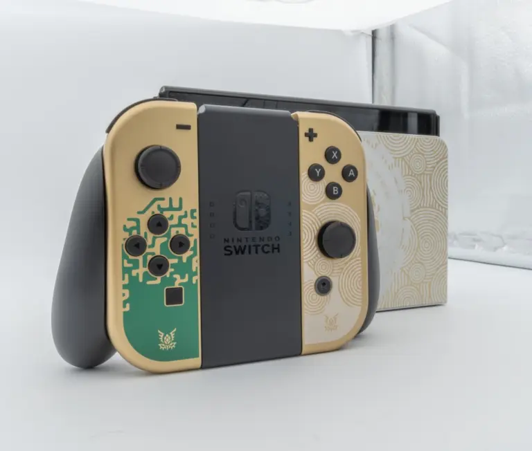 Nintendo Switch OLED en su edición de The Legend of Zelda