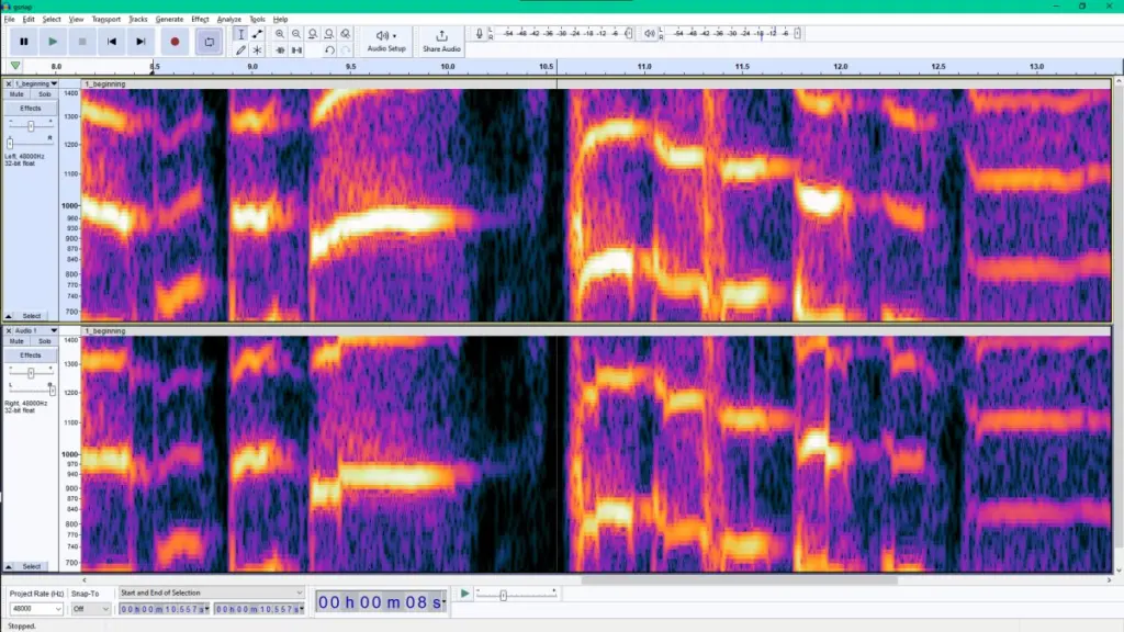 Screenshot of Audacity 3.2.1 showing spectograms of an audio clip with portamento (upper panel) and the same c