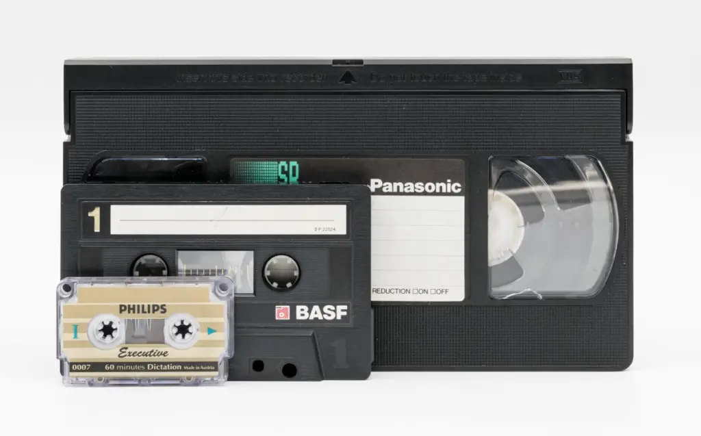 VHS tape, Compact Cassette (standard audio cassette) and Philips " Mini-Cassette ".