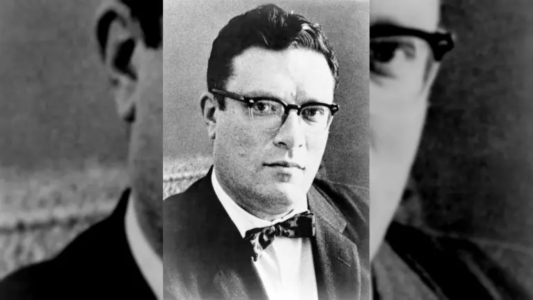 Retrato de Isaac Asimov fotografiado por Phillip Leonian