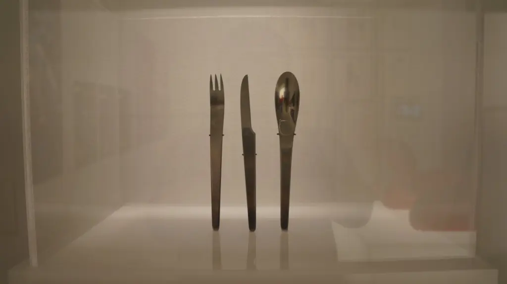 Minimalist cutlery designed by Arne Jacobsen used in the 1968 film 2001: A Space Odyssey by Stanley Kubrick .