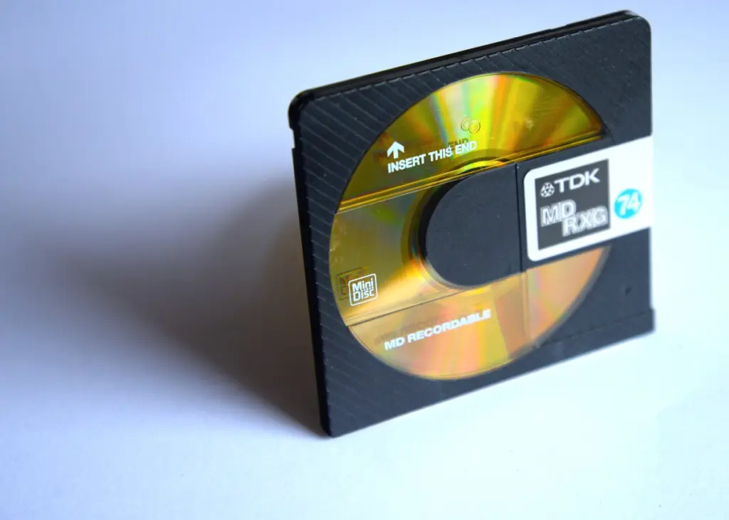 I used these regularly for adverts, jingles and 'beds' when presenting on radio - Recordable Minidisc Black Go