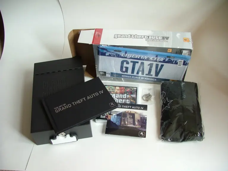 Contenido de la edición especial de Grand Theft Auto IV