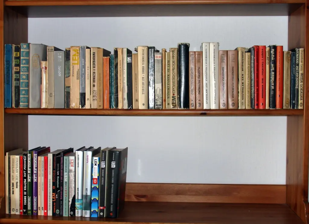 Collection of all first book editions of Stanisław Lem's writings.