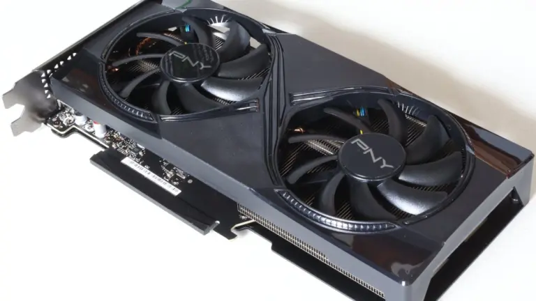 Tarjeta gráfica GeForce RTX 5060 Ti de PNY con dos ventiladores