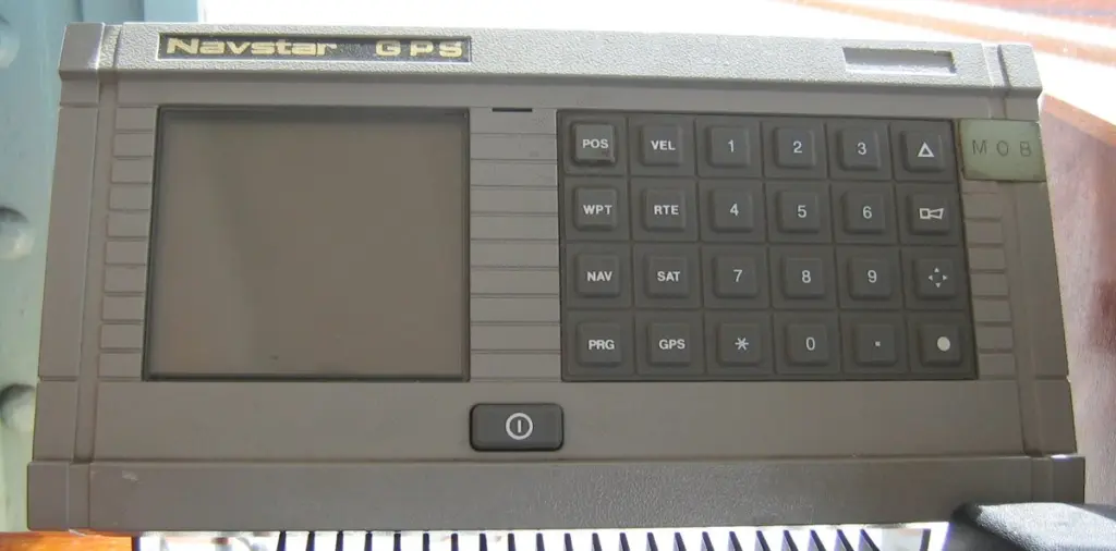 Early maritime GPS receiver. Manufacturer and type unknown, please add it if you know.
